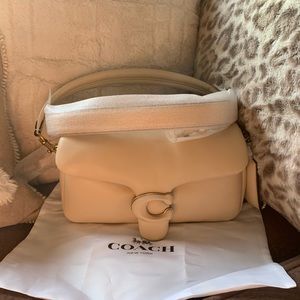 Coach Pillow Tabby 26 Ivory